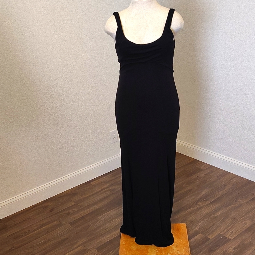 Chic Blue Maxi Dress with Flowing Design, Backdrop and Luxurious Fabric